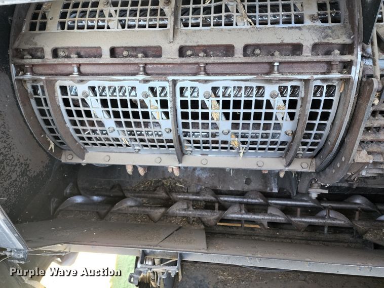 image for item KC9476 1992 Gleaner R72  RWA combine