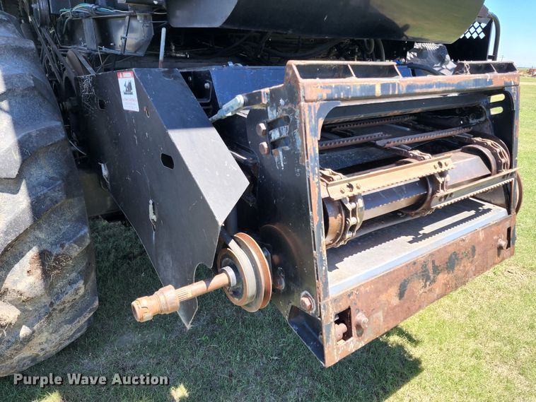 image for item KC9476 1992 Gleaner R72  RWA combine