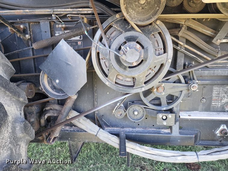 image for item KC9476 1992 Gleaner R72  RWA combine