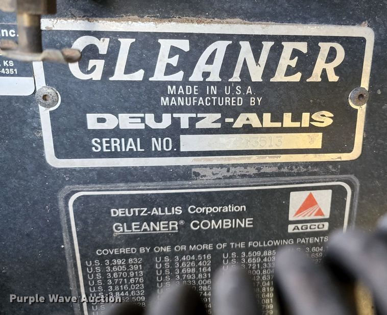 image for item KC9476 1992 Gleaner R72  RWA combine