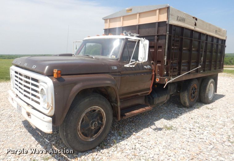 image for item KD9044 1974 Ford F750  grain truck