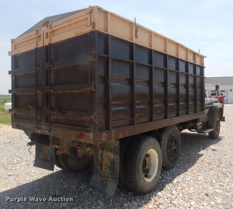 image for item KD9044 1974 Ford F750  grain truck