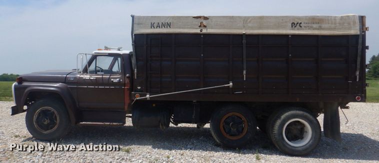 image for item KD9044 1974 Ford F750  grain truck