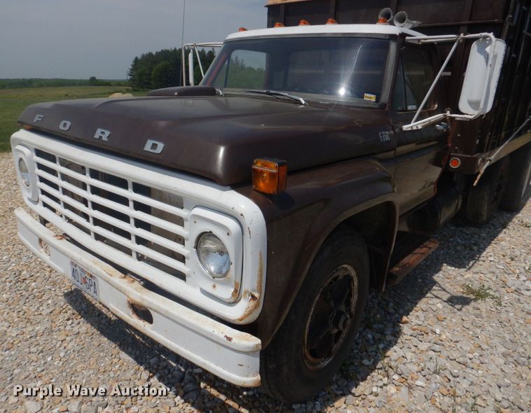 image for item KD9044 1974 Ford F750  grain truck
