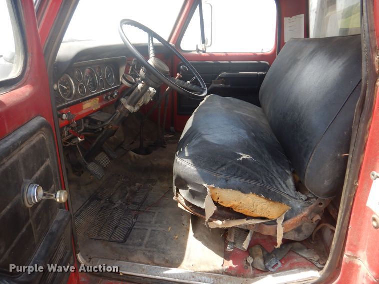 image for item KD9044 1974 Ford F750  grain truck
