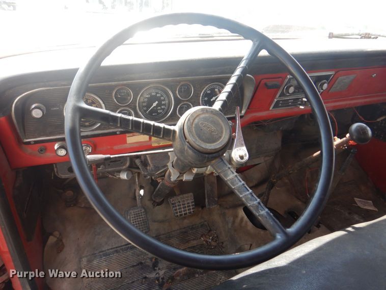 image for item KD9044 1974 Ford F750  grain truck