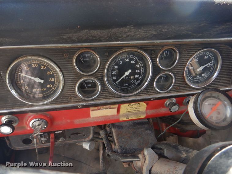 image for item KD9044 1974 Ford F750  grain truck