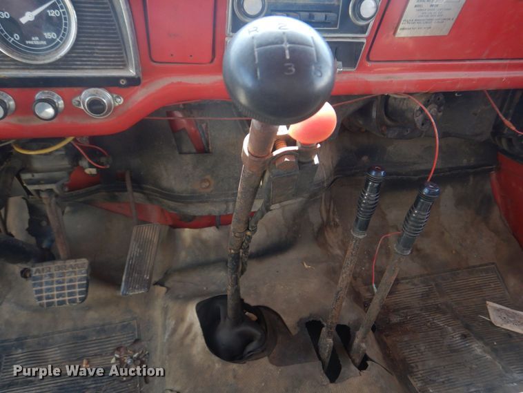 image for item KD9044 1974 Ford F750  grain truck