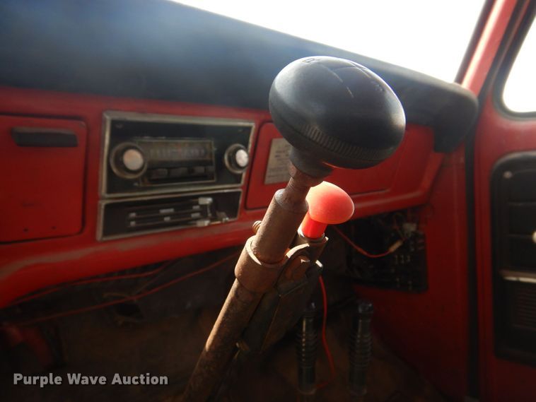 image for item KD9044 1974 Ford F750  grain truck