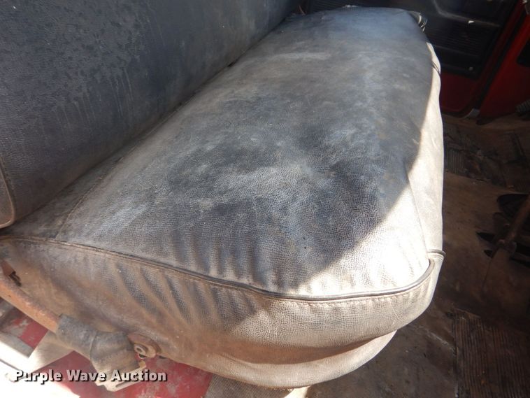 image for item KD9044 1974 Ford F750  grain truck