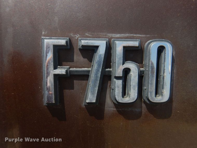 image for item KD9044 1974 Ford F750  grain truck