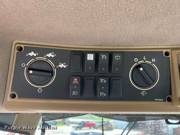 image for item KN9520 2006 Case IH STX480 QuadTrac  4WD tractor