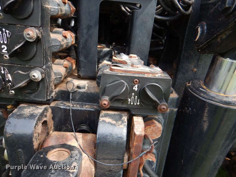 image for item KP9083 2016 Case IH Magnum 340 AFS Rowtrac  MFWD tractor