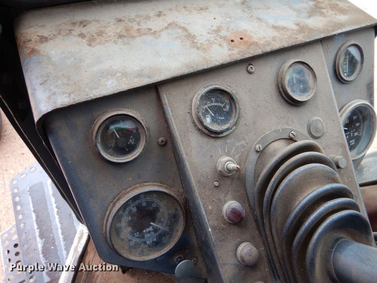 image for item LP9290 1981 White 2-85  tractor