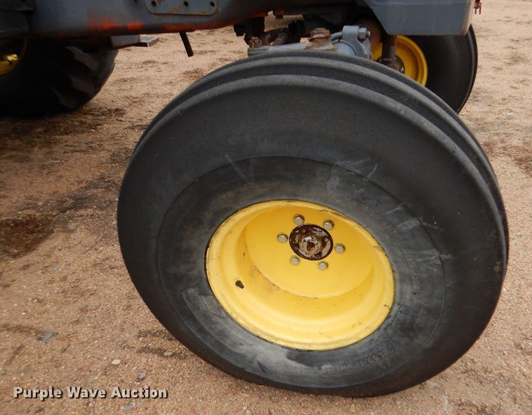 image for item LP9290 1981 White 2-85  tractor