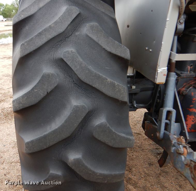 image for item LP9290 1981 White 2-85  tractor