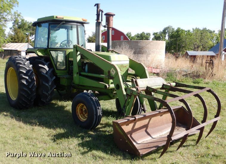 image for item LS9182 1974 John Deere 4430  tractor