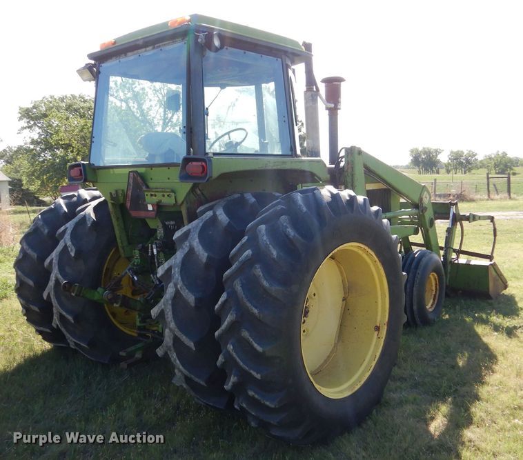 image for item LS9182 1974 John Deere 4430  tractor
