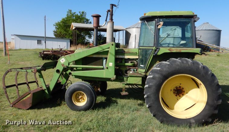 image for item LS9182 1974 John Deere 4430  tractor