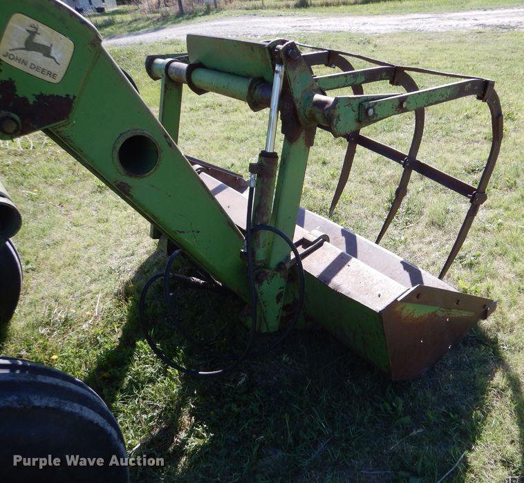 image for item LS9182 1974 John Deere 4430  tractor