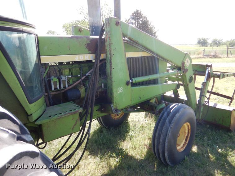 image for item LS9182 1974 John Deere 4430  tractor