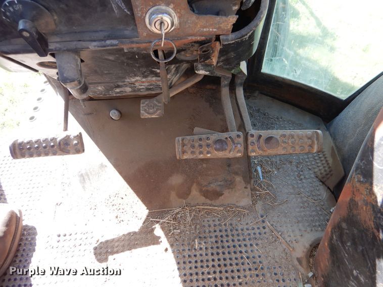 image for item LS9182 1974 John Deere 4430  tractor