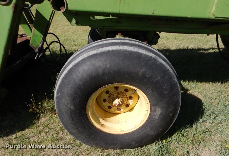 image for item LS9182 1974 John Deere 4430  tractor