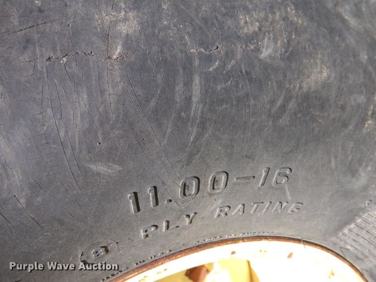 image for item LS9182 1974 John Deere 4430  tractor