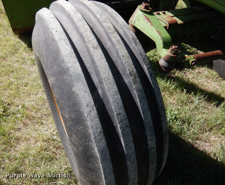 image for item LS9182 1974 John Deere 4430  tractor