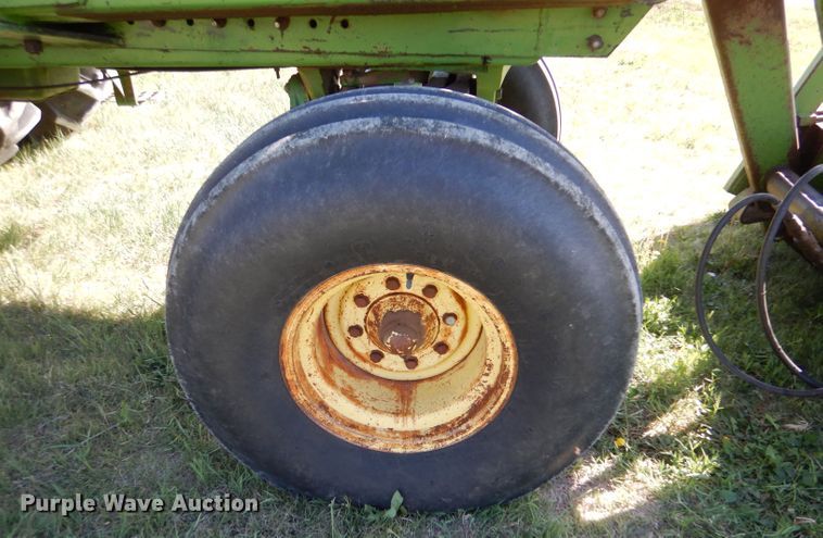 image for item LS9182 1974 John Deere 4430  tractor