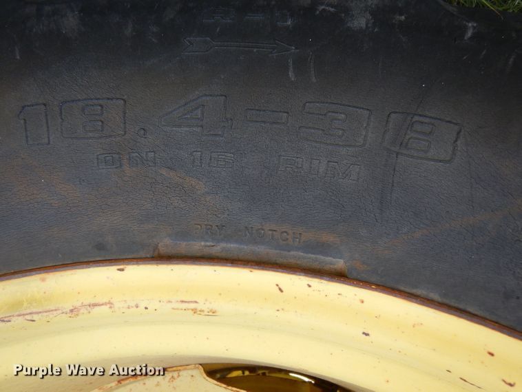 image for item LS9182 1974 John Deere 4430  tractor