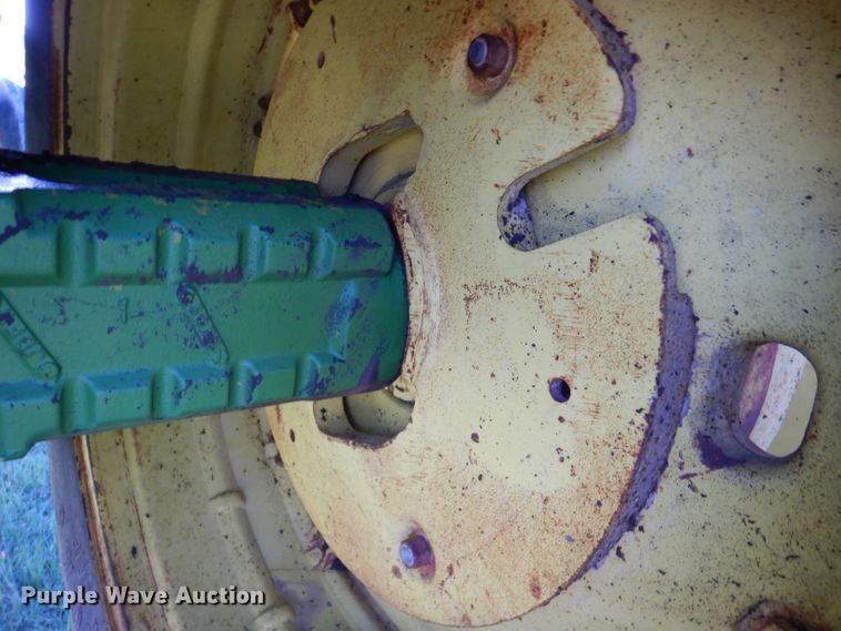 image for item LS9182 1974 John Deere 4430  tractor