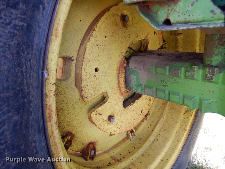 image for item LS9182 1974 John Deere 4430  tractor