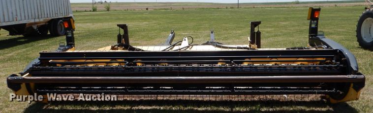 image for item LS9184 2009 New Holland 16HS  double sickle head