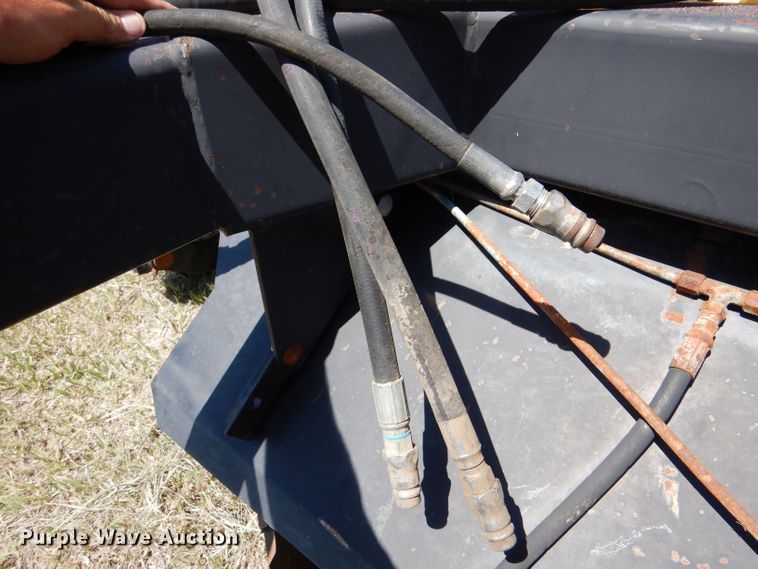 image for item LS9184 2009 New Holland 16HS  double sickle head