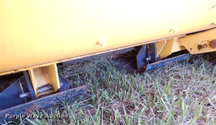 image for item LS9184 2009 New Holland 16HS  double sickle head