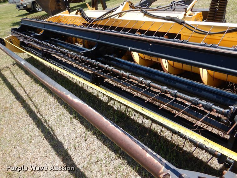 image for item LS9184 2009 New Holland 16HS  double sickle head