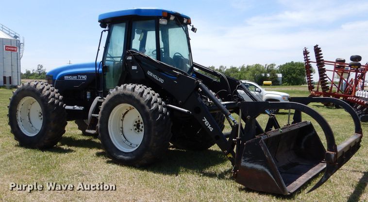 image for item LS9185 2002 New Holland TV140  4WD bi-directional tractor