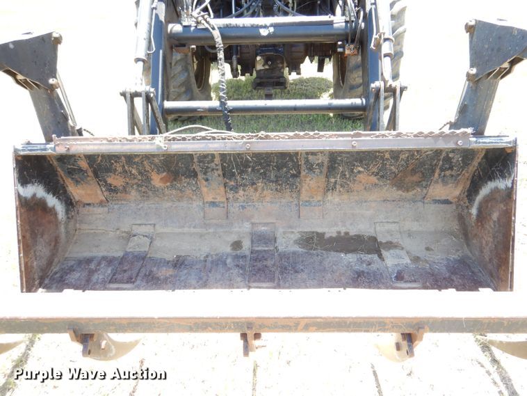 image for item LS9185 2002 New Holland TV140  4WD bi-directional tractor