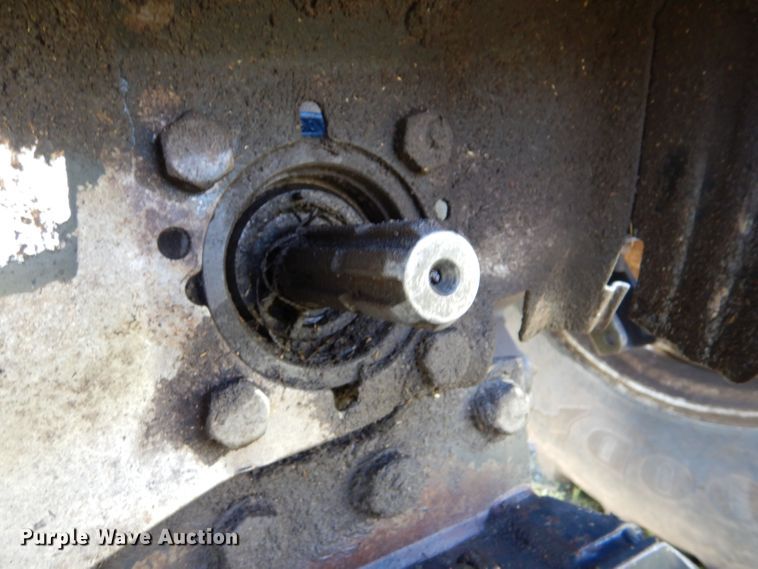 image for item LS9185 2002 New Holland TV140  4WD bi-directional tractor