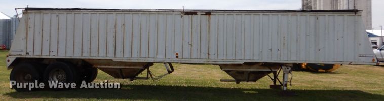 image for item LS9188 1991 Dakota E4200IIGL  grain trailer