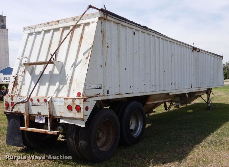 image for item LS9188 1991 Dakota E4200IIGL  grain trailer