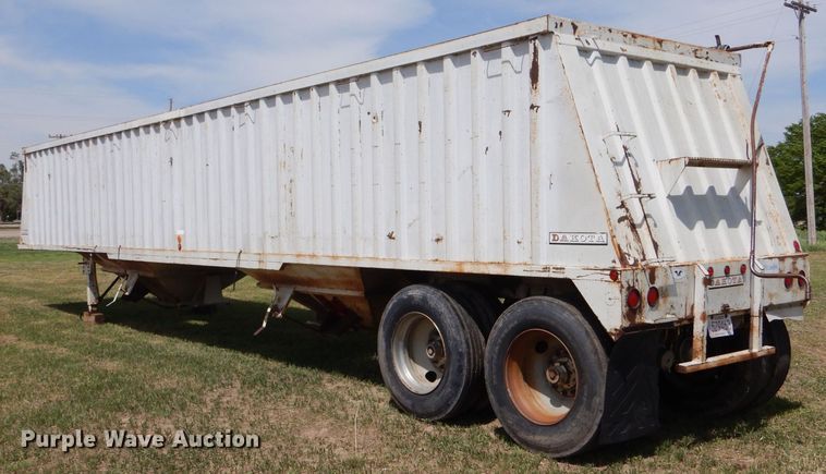 image for item LS9188 1991 Dakota E4200IIGL  grain trailer