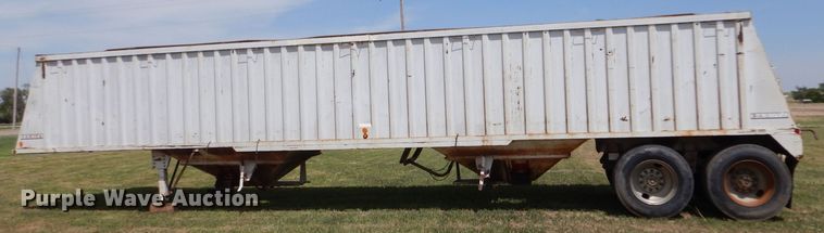 image for item LS9188 1991 Dakota E4200IIGL  grain trailer