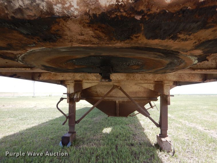 image for item LS9188 1991 Dakota E4200IIGL  grain trailer