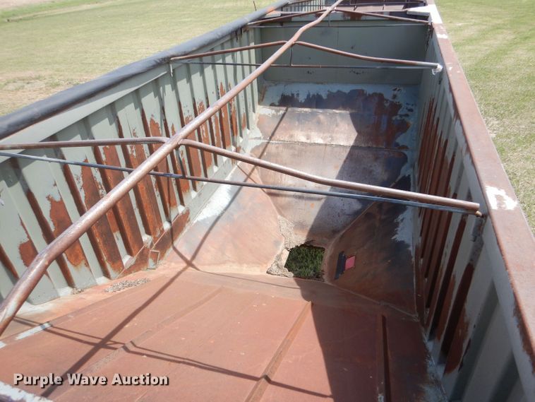 image for item LS9188 1991 Dakota E4200IIGL  grain trailer