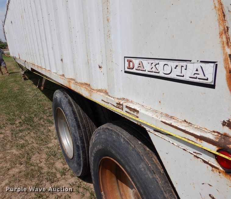 image for item LS9188 1991 Dakota E4200IIGL  grain trailer
