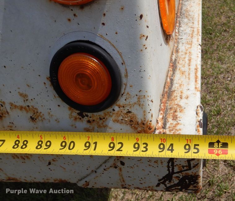 image for item LS9188 1991 Dakota E4200IIGL  grain trailer