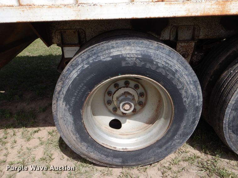 image for item LS9188 1991 Dakota E4200IIGL  grain trailer