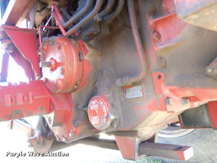 image for item LS9192 1978 International F1086  tractor